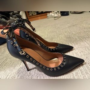 Navy valentino heels with bow like new